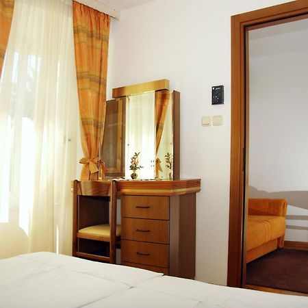 Hotel Concordia Trogir Kültér fotó