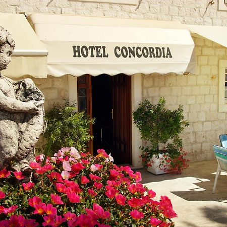 Hotel Concordia Trogir Kültér fotó